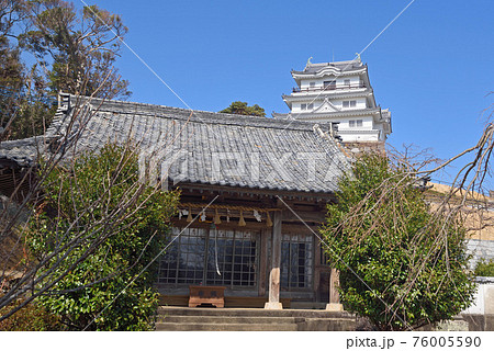 平戸城「平戸護国神社と模擬天守」 平戸城「平戸護国神社と模擬天守」 76005590
