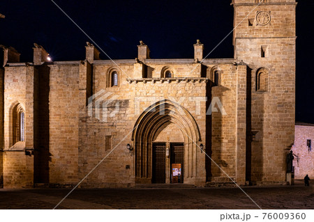 Cathedral of Santa Maria de la Asuncion at night in Caceres, Extremadura, Spain Cathedral of Santa Maria de la Asuncion at night in Caceres, Extremadura, Spain 76009360