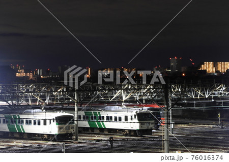 深夜の東大宮操車場で休む185系電車_2021/3/13撮影 深夜の東大宮操車場で休む185系電車_2021/3/13撮影 76016374
