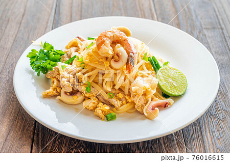 タイ料理　パッタイ 76016615