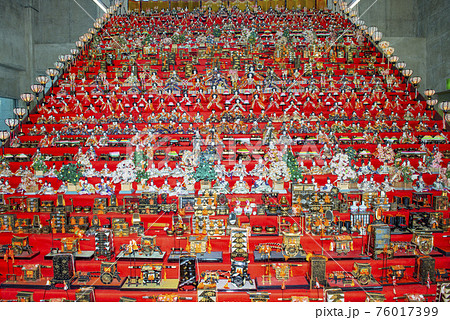 桃の節句のひな祭り　Doll’s  Festival  in  Japan　Hinamatsuri 76017399