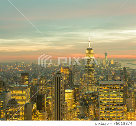 View of New York Manhattan during sunset hours View of New York Manhattan during sunset hours 76018874