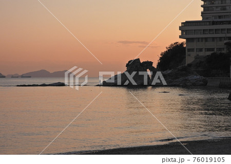 新和歌浦の夕景9 76019105