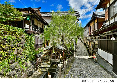 岐阜県　郡上八幡の町並み 76022156
