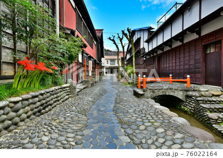 岐阜県　郡上八幡の町並み 76022164