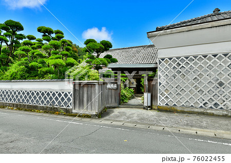 静岡県　松崎の町並み 76022455