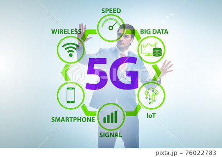 Businessman pressing button in 5g concept 76022783