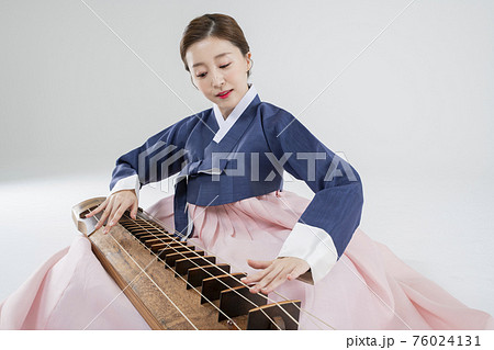 korean hanbok male and female