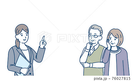 老夫婦に説明するスーツ姿の女性 ビジネスウーマン シニア 年配 高齢者 イラスト素材のイラスト素材