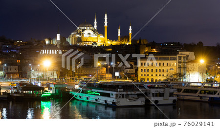 Suleymaniye Mosque Suleymaniye Camii at dusk. Istanbul, Turkey 76029141