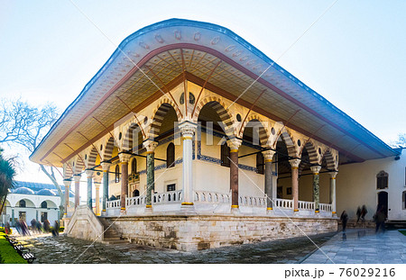 Audience Chamber in Sultan Topkapi Palace, Istanbul, Turkey Audience Chamber in Sultan Topkapi Palace, Istanbul, Turkey 76029216