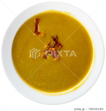 Cream soup of vegetables garnished with gammon slices Cream soup of vegetables garnished with gammon slices 76030160