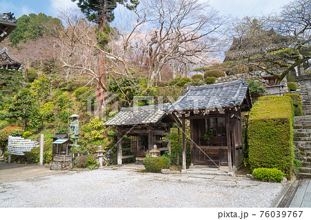 善峯寺の納礼所(京都市西京区) 善峯寺の納礼所(京都市西京区) 76039767