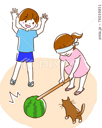 スイカ割りをして遊んでいる小学生の男の子と女の子の線画のイラストのイラスト素材