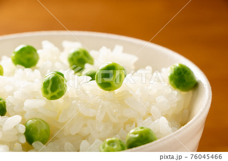 豆ごはん。(ウスイエンドウ使用) 76045466