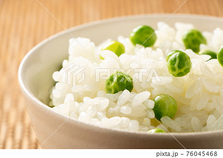 豆ごはん。(ウスイエンドウ使用) 76045468
