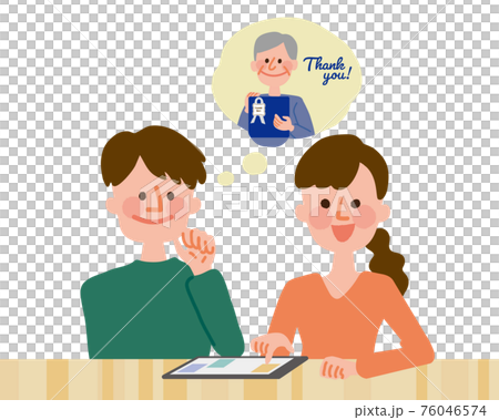 父の日のプレゼントをネットで探す夫婦 父の日のプレゼントをネットで探す夫婦 76046574