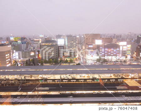 名古屋駅のホーム 76047408