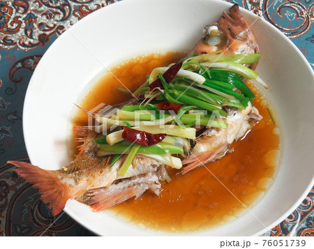 メバルの中華風姿蒸し メバルの中華風姿蒸し 76051739