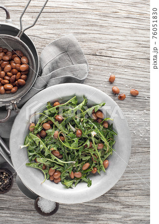 Dandelion salad 76051830