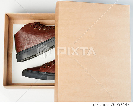 Half open paper shoe box Half open paper shoe box 76052148