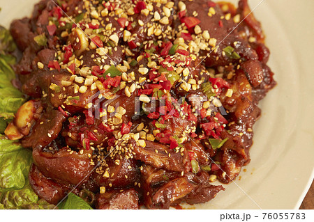 韓国料理の豚足の激辛炒め 韓国料理ヤンニョムチョッパルの写真素材