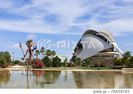 Beautiful view of the Opera House by Santiago Calatrava in the City of Arts and Sciences 76058705