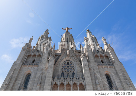Facade view of the Temple Sacred Heart of Jesus on Tibidabo in Barcelona, Spain 76058708