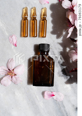 Retinol and almond oil serum oil beauty care Retinol and almond oil serum oil beauty care 76063179