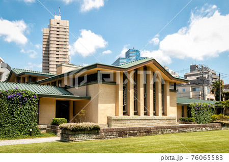 The Jiyu Gakuen School in Tokyo - Frank Lloyd Wright (1921) 76065583