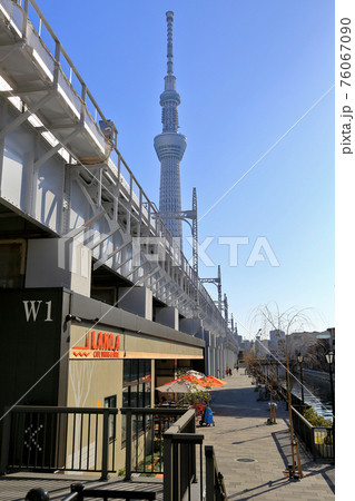 東京　墨田区の都市風景　東京ミズマチ 76067090