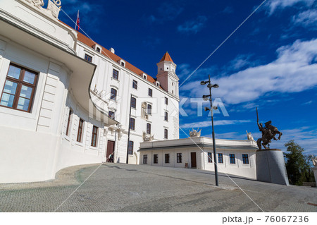 Medieval castle in Bratislava, Slovakia Medieval castle in Bratislava, Slovakia 76067236