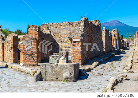 Pompeii city 76067386