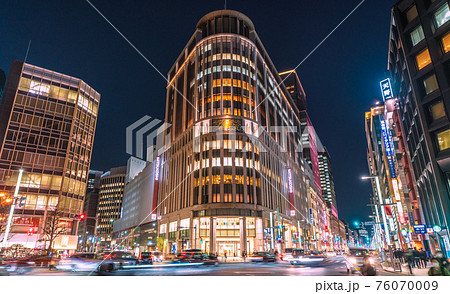 日本の東京都市景観 解除（緊急事態宣言再延長解除）。日本橋北詰の交差点などを望む＝3月26 日 76070009