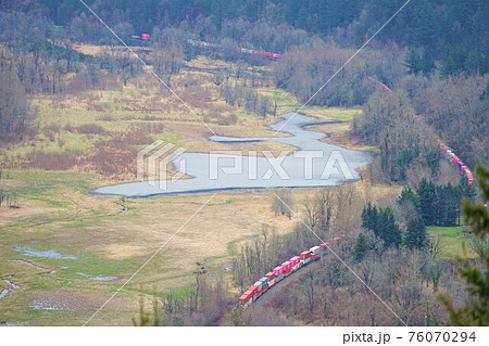 アメリカの貨物列車 76070294