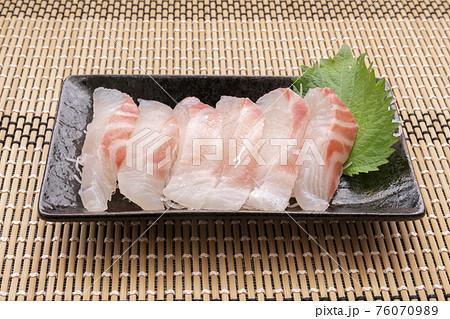 鯛のお刺身 鯛のお刺身 76070989