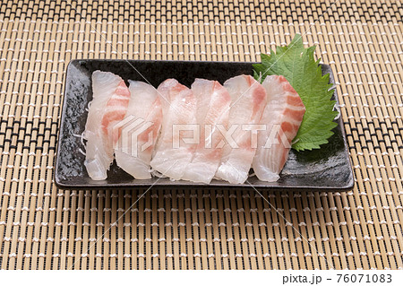 鯛のお刺身 鯛のお刺身 76071083