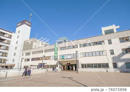 都市風景　松戸駅西口前の歩行者デッキ　千葉県松戸市 76073898