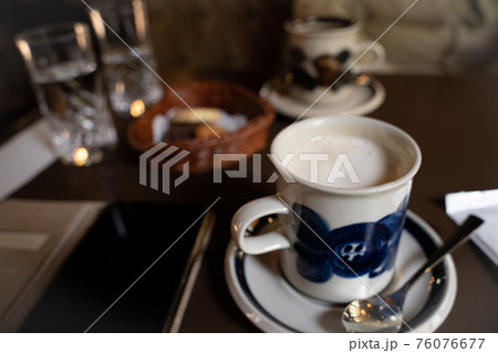 レトロな喫茶店のウインナーコーヒー 76076677