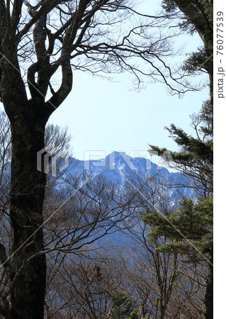 冬の石鎚山 76077539