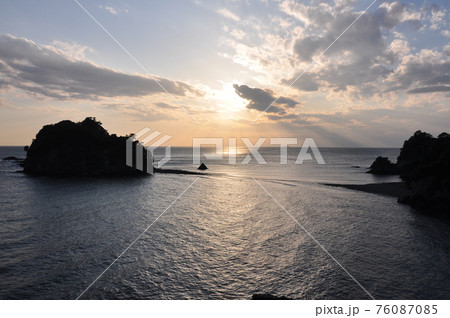 伊豆半島（西伊豆町堂ヶ島） 76087085