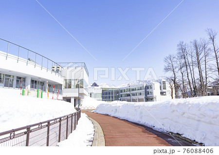 幼小中一貫校 校舎 (湯沢学園) 76088406