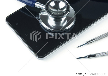 Stethoscope and smartphone. Device repair. 76090003