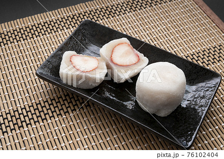 イチゴ大福（白あん） 76102404