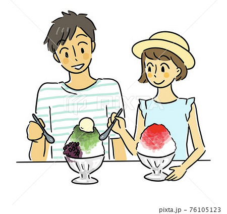 デートでかき氷を食べる男女 76105123