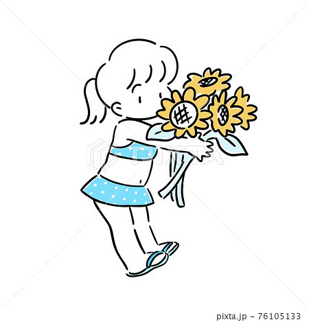 ひまわりを持った水着の女の子 76105133