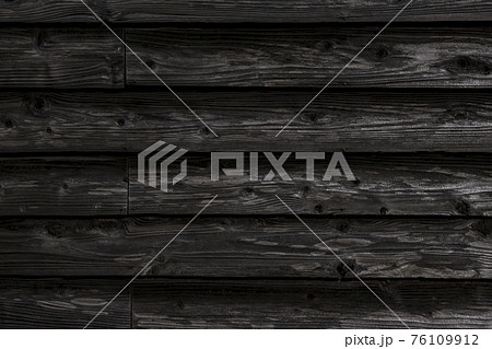 傷のある黒い木目の背景画像 傷のある黒い木目の背景画像 76109912
