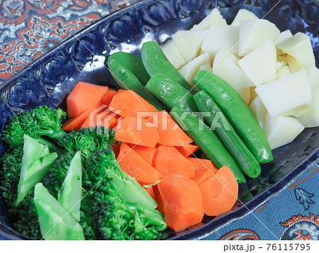 彩り野菜の温サラダ 76115795