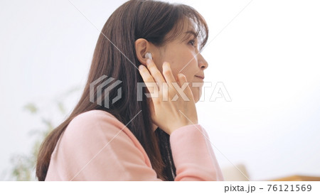 通信が切断されたワイヤレスイヤホン 76121569