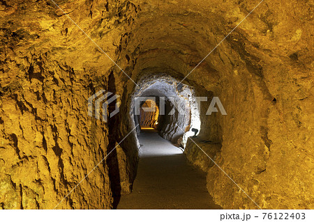島根県大田市　世界文化遺産　石見銀山　龍源寺間歩坑内 76122403